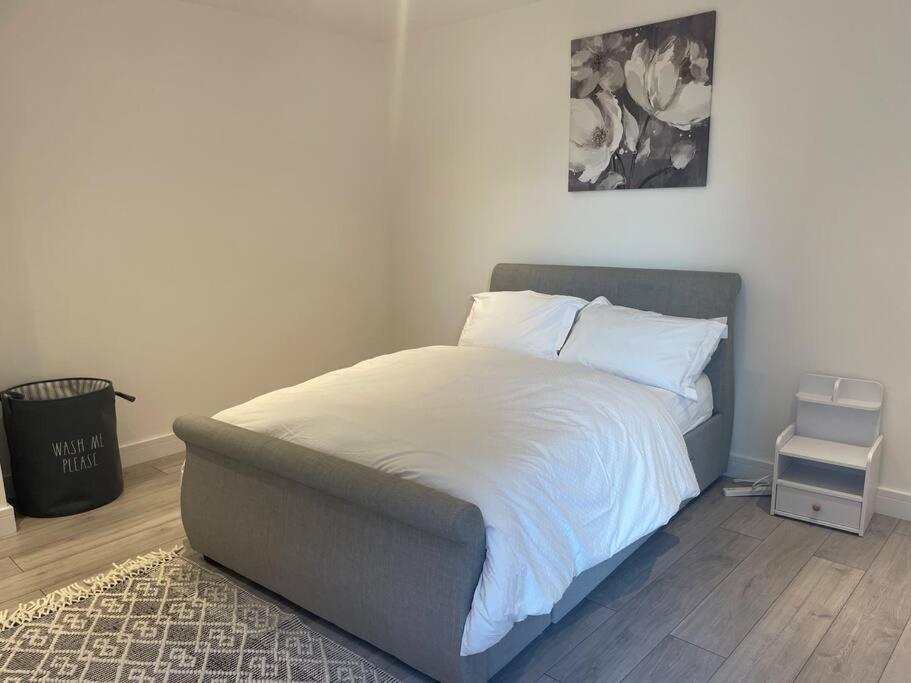 Stylish And Cosy 2 Bedroom Flat In London Borough of Croydon Exterior foto
