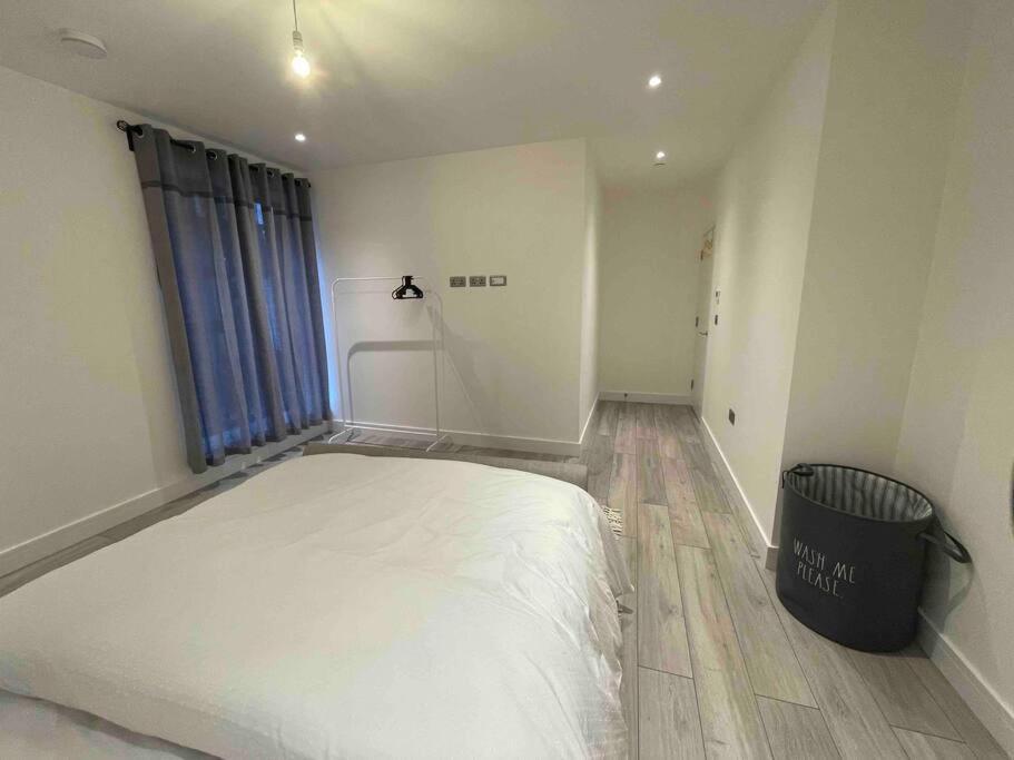 Stylish And Cosy 2 Bedroom Flat In London Borough of Croydon Exterior foto
