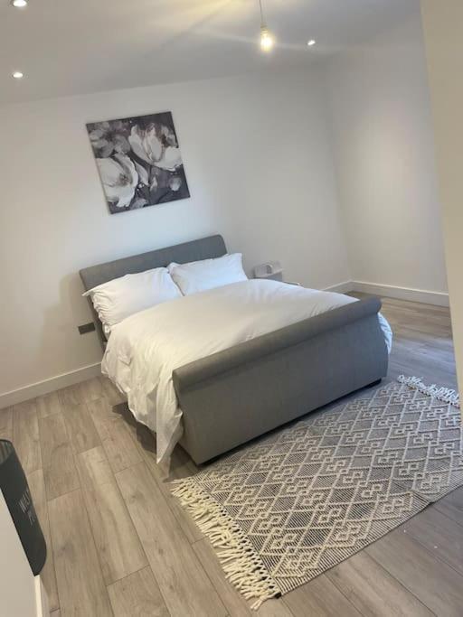 Stylish And Cosy 2 Bedroom Flat In London Borough of Croydon Exterior foto