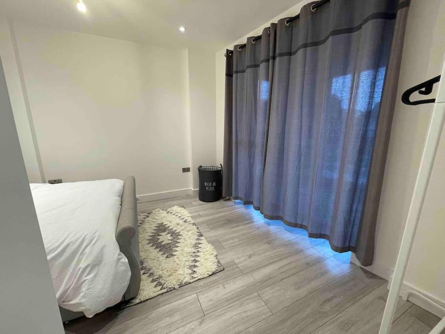 Stylish And Cosy 2 Bedroom Flat In London Borough of Croydon Exterior foto